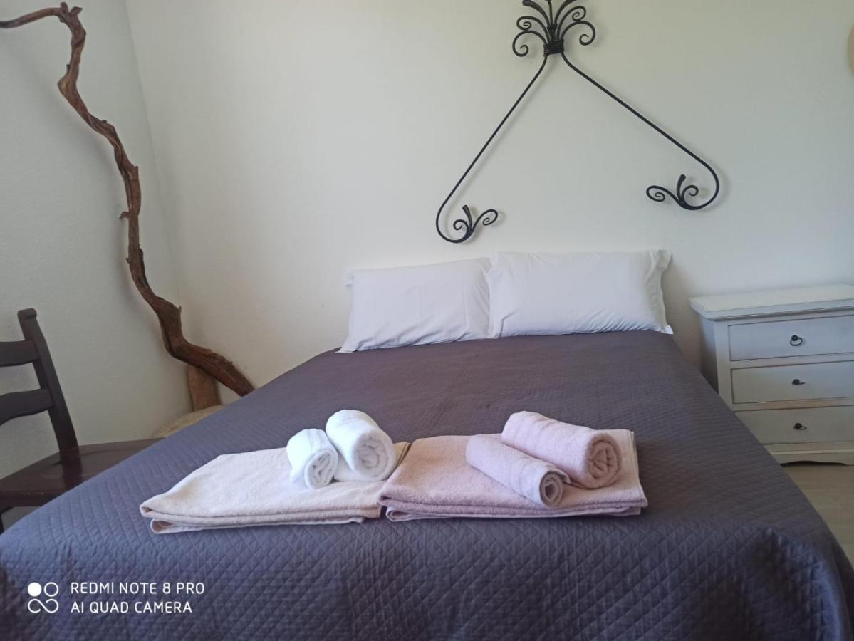 Bed And Breakfast Murales ออร์โกโซโล ภายนอก รูปภาพ