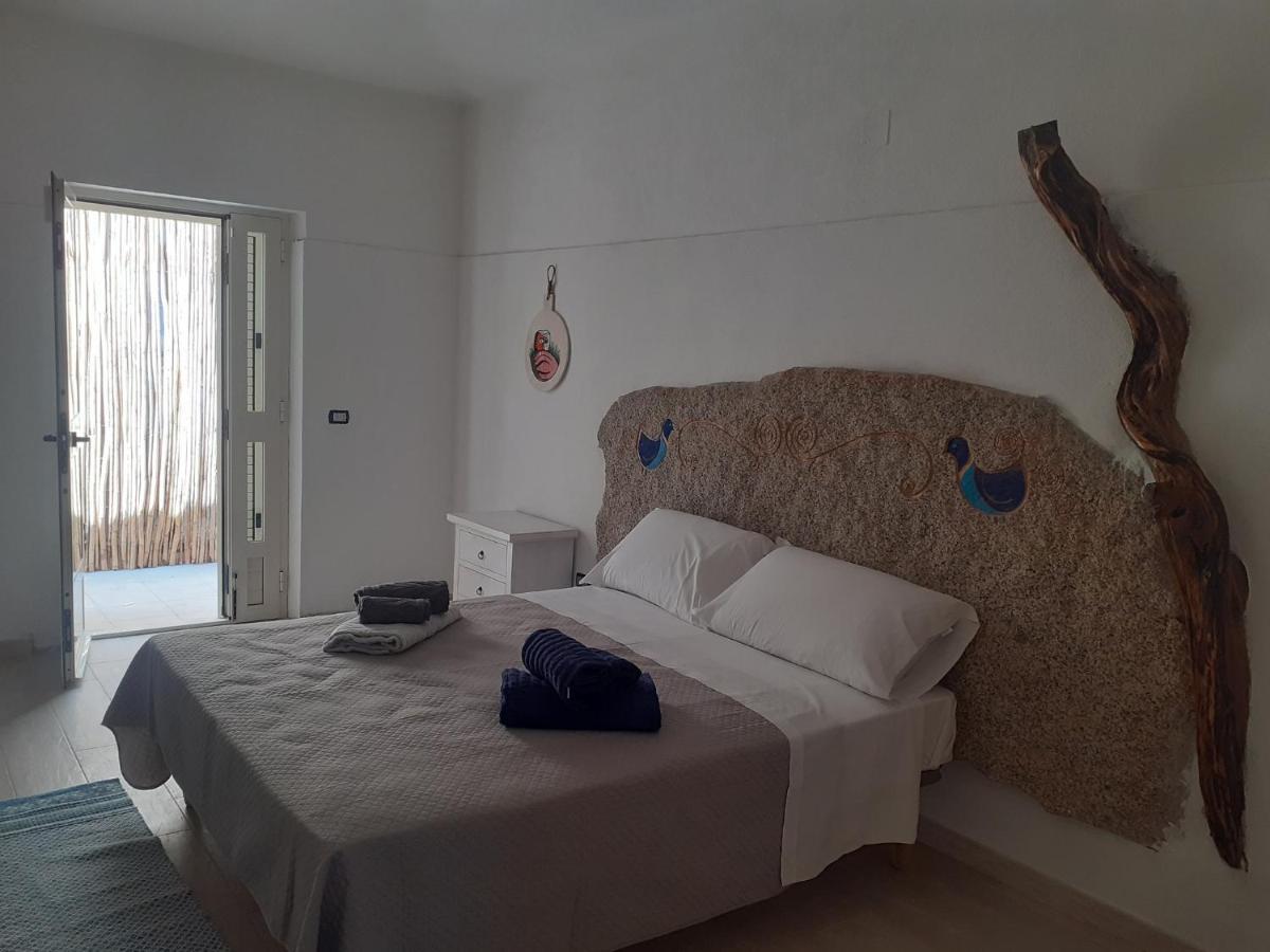 Bed And Breakfast Murales ออร์โกโซโล ภายนอก รูปภาพ