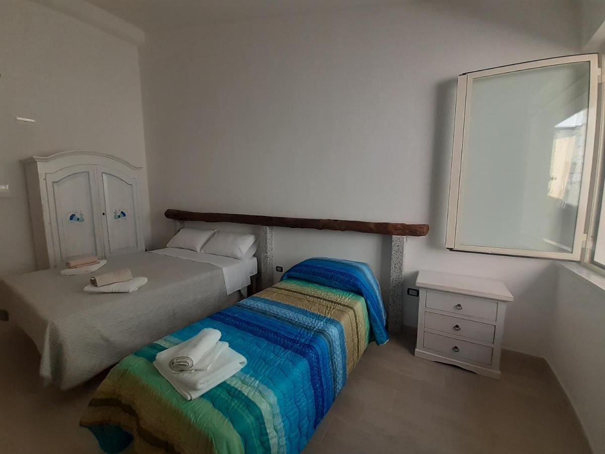 Bed And Breakfast Murales ออร์โกโซโล ภายนอก รูปภาพ