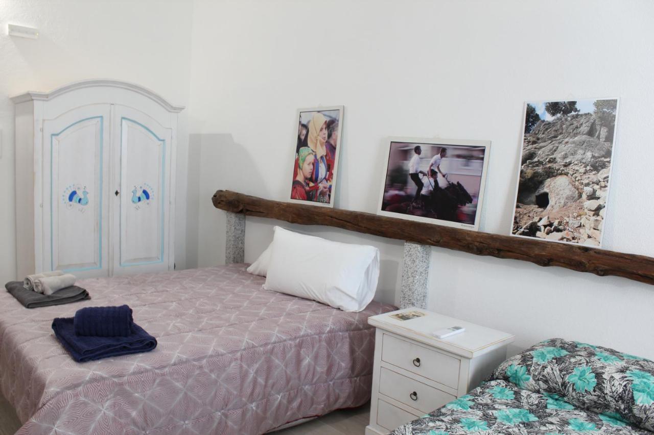 Bed And Breakfast Murales ออร์โกโซโล ภายนอก รูปภาพ